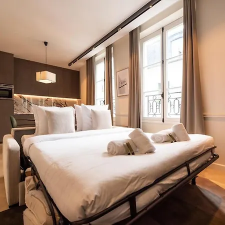 Relax In A Charming Flat In Le Marais Apartment Paris